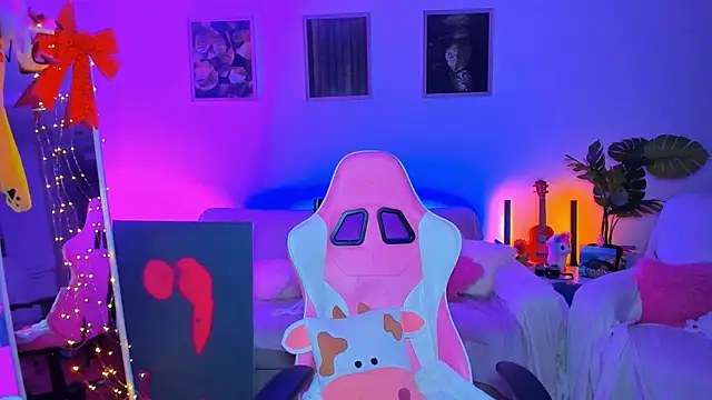 Snapshot of Alyssa_Smitt chatting on 12, 3, 2025 Alyssa Smitt online show from 12, 3, 2025