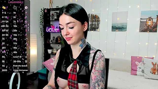 Snapshot of Magic_Allie chatting on 7, 3, 2025 Magic Allie online show from 7, 3, 2025