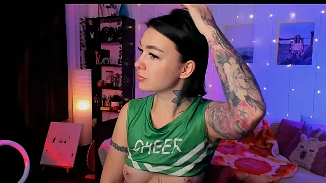 Snapshot of Magic_Allie chatting on 2, 12, 2025 Magic Allie online show from 2, 12, 2025