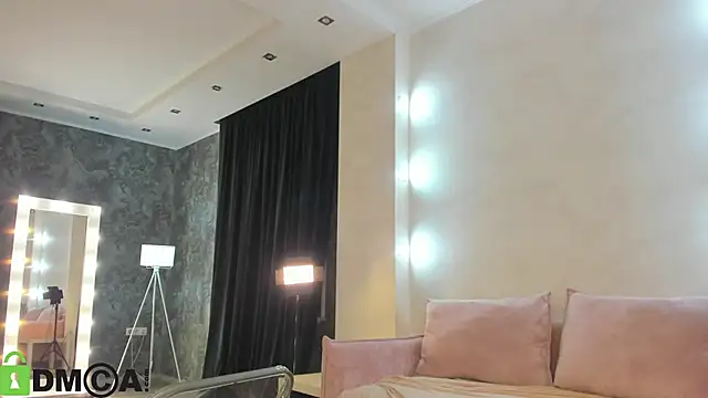 Snapshot of Ruth_Oliver chatting on 19, 10, 2025 Ruth Oliver online show from 19, 10, 2025