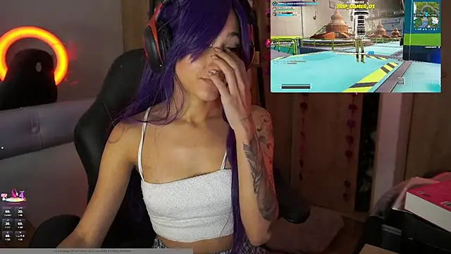 Snapshot of MissKorah chatting on 12, 3, 2025 MissKorah online show from 12, 3, 2025