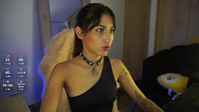 Snapshot of MissKorah chatting on 4, 10, 2025 MissKorah online show from 4, 10, 2025