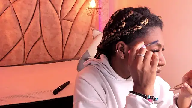 Snapshot of Queen_perla_ chatting on 20, 1, 2025 Queen perla online show from 20, 1, 2025