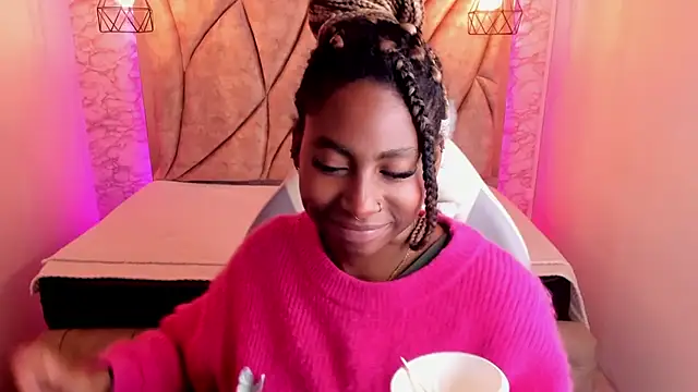 Snapshot of Queen_perla_ chatting on 22, 1, 2025 Queen perla online show from 22, 1, 2025