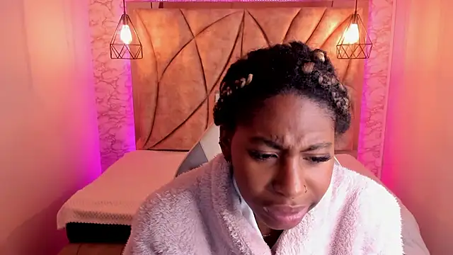 Snapshot of Queen_perla_ chatting on 30, 1, 2025 Queen perla online show from 30, 1, 2025