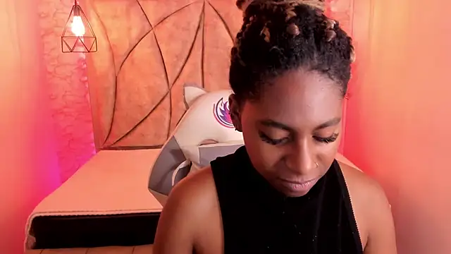 Snapshot of Queen_perla_ chatting on 6, 2, 2025 Queen perla online show from 6, 2, 2025