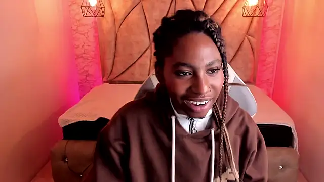 Snapshot of Queen_perla_ chatting on 13, 2, 2025 Queen perla online show from 13, 2, 2025