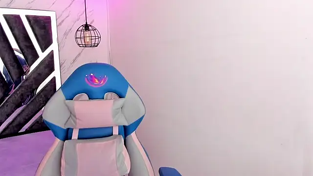 Snapshot of Queen_perla_ chatting on 13, 11, 2025 Queen perla online show from 13, 11, 2025