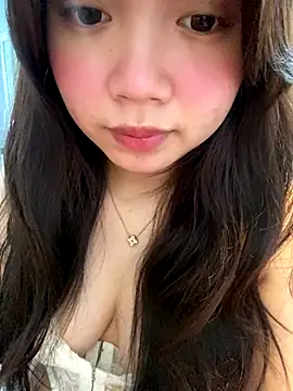 Snapshot of Hotellinh12 chatting on 16, 12, 2025 Hotellinh12 online show from 16, 12, 2025