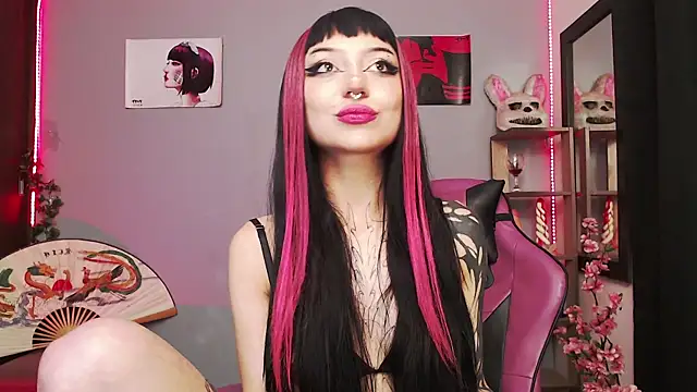 Snapshot of catipetite chatting on 6, 11, 2025 catipetite online show from 6, 11, 2025