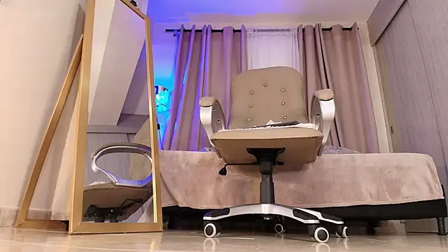 thais dreams online show from 27, 2, 2025