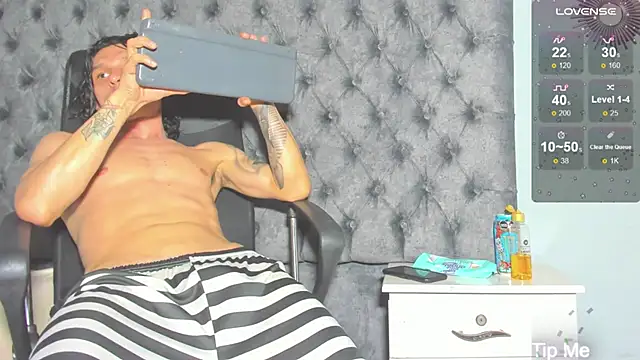 marcus smithh online show from 12, 12, 2024