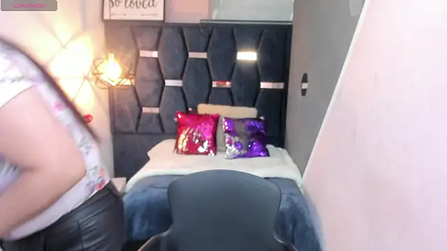 GiaFox  online show from 9, 9, 2025