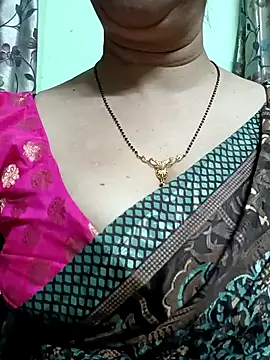 Snapshot of Rosy-B chatting on 16, 12, 2024 Rosy-B online show from 16, 12, 2024