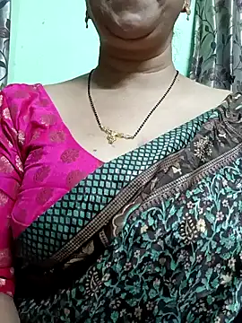 Snapshot of Rosy-B chatting on 17, 12, 2024 Rosy-B online show from 17, 12, 2024