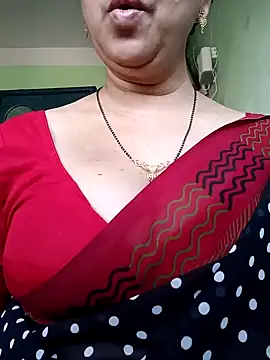 Snapshot of Rosy-B chatting on 19, 12, 2024 Rosy-B online show from 19, 12, 2024