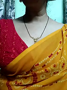 Snapshot of Rosy-B chatting on 23, 12, 2024 Rosy-B online show from 23, 12, 2024