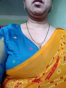 Snapshot of Rosy-B chatting on 1, 1, 2025 Rosy-B online show from 1, 1, 2025