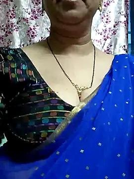 Snapshot of Rosy-B chatting on 3, 1, 2025 Rosy-B online show from 3, 1, 2025