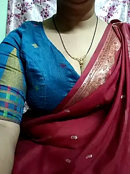 Snapshot of Rosy-B chatting on 6, 1, 2025 Rosy-B online show from 6, 1, 2025