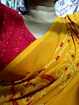 Snapshot of Rosy-B chatting on 7, 1, 2025 Rosy-B online show from 7, 1, 2025