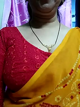 Snapshot of Rosy-B chatting on 13, 1, 2025 Rosy-B online show from 13, 1, 2025