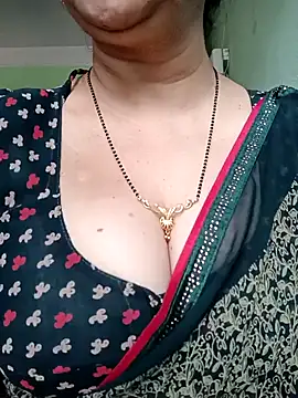 Snapshot of Rosy-B chatting on 15, 1, 2025 Rosy-B online show from 15, 1, 2025