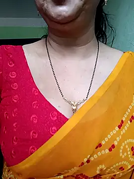 Snapshot of Rosy-B chatting on 28, 1, 2025 Rosy-B online show from 28, 1, 2025