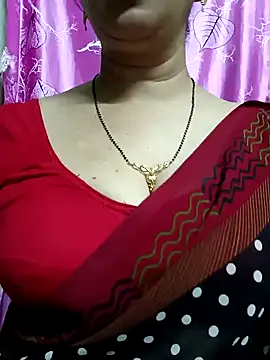 Snapshot of Rosy-B chatting on 1, 2, 2025 Rosy-B online show from 1, 2, 2025