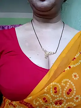 Snapshot of Rosy-B chatting on 3, 2, 2025 Rosy-B online show from 3, 2, 2025