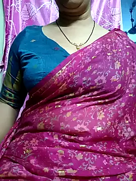 Snapshot of Rosy-B chatting on 5, 2, 2025 Rosy-B online show from 5, 2, 2025