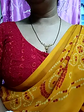 Snapshot of Rosy-B chatting on 17, 2, 2025 Rosy-B online show from 17, 2, 2025