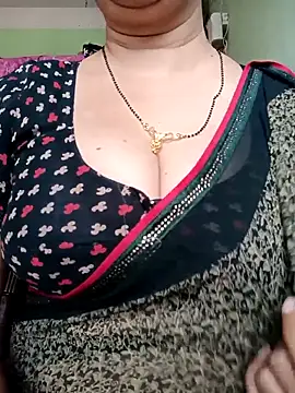 Snapshot of Rosy-B chatting on 18, 2, 2025 Rosy-B online show from 18, 2, 2025