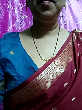 Snapshot of Rosy-B chatting on 2, 3, 2025 Rosy-B online show from 2, 3, 2025