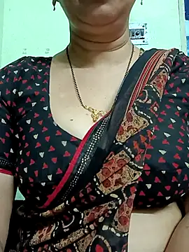 Snapshot of Rosy-B chatting on 4, 3, 2025 Rosy-B online show from 4, 3, 2025