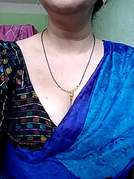 Snapshot of Rosy-B chatting on 17, 3, 2025 Rosy-B online show from 17, 3, 2025