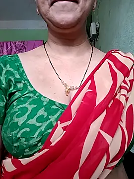 Snapshot of Rosy-B chatting on 13, 9, 2025 Rosy-B online show from 13, 9, 2025