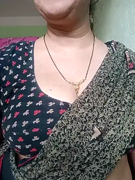 Snapshot of Rosy-B chatting on 23, 9, 2025 Rosy-B online show from 23, 9, 2025