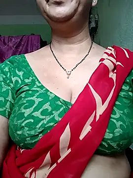 Snapshot of Rosy-B chatting on 11, 10, 2025 Rosy-B online show from 11, 10, 2025