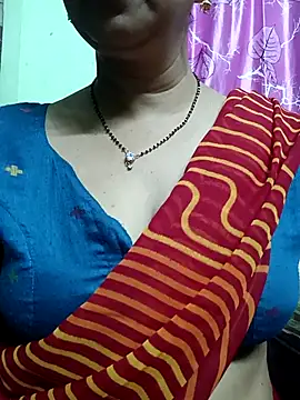 Snapshot of Rosy-B chatting on 28, 10, 2025 Rosy-B online show from 28, 10, 2025