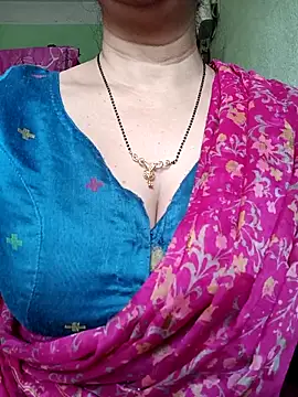 Snapshot of Rosy-B chatting on 2, 5, 2026 Rosy-B online show from 2, 5, 2026