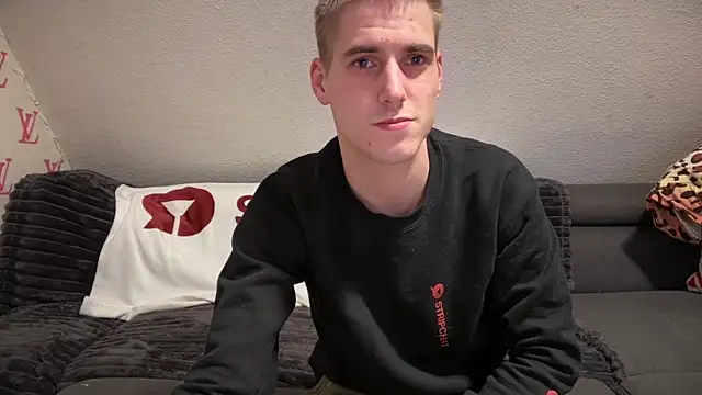 Snapshot of Cookieboy88 chatting on 2, 2, 2025 Cookieboy88 online show from 2, 2, 2025