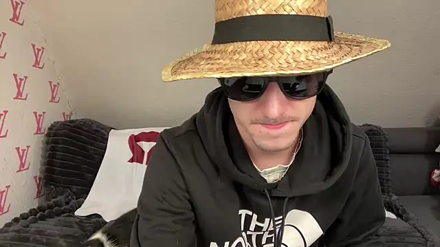 Snapshot of Cookieboy88 chatting on 8, 2, 2025 Cookieboy88 online show from 8, 2, 2025