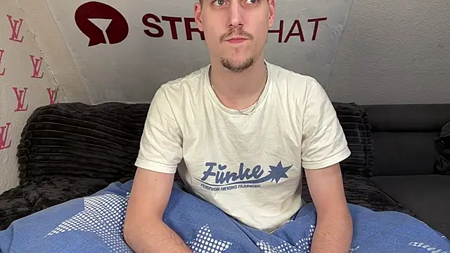 Snapshot of Cookieboy88 chatting on 27, 2, 2025 Cookieboy88 online show from 27, 2, 2025