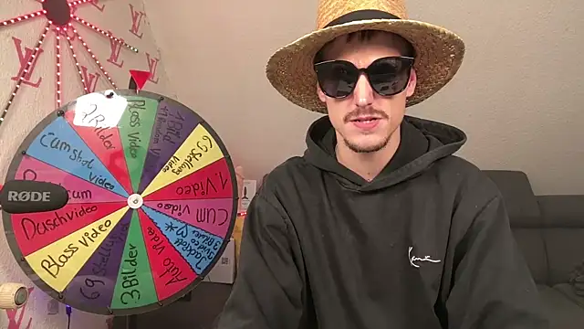 Snapshot of Cookieboy88 chatting on 11, 10, 2025 Cookieboy88 online show from 11, 10, 2025