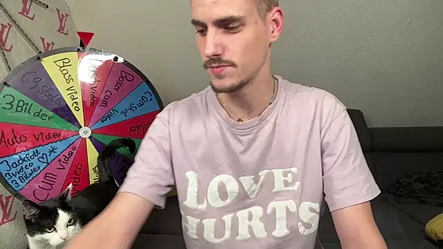 Snapshot of Cookieboy88 chatting on 13, 10, 2025 Cookieboy88 online show from 13, 10, 2025