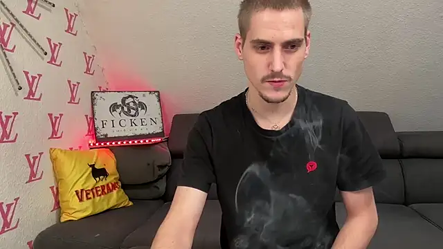 Snapshot of Cookieboy88 chatting on 3, 11, 2025 Cookieboy88 online show from 3, 11, 2025