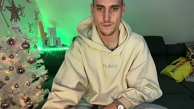 Snapshot of Cookieboy88 chatting on 18, 11, 2025 Cookieboy88 online show from 18, 11, 2025