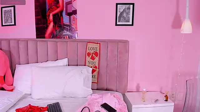 Snapshot of RolyLoren chatting on 14, 2, 2025 RolyLoren online show from 14, 2, 2025