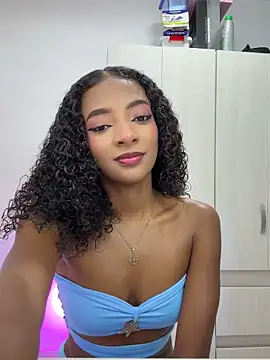 Snapshot of RolyLoren chatting on 23, 10, 2025 RolyLoren online show from 23, 10, 2025